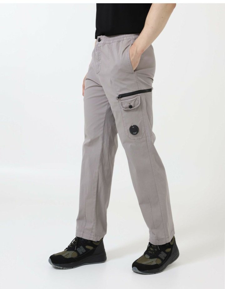 C.P 컴퍼니 마이크로랩스 박시 카고 렌즈팬츠