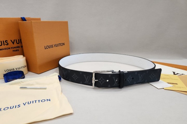 루이비통 LV 시티즌 40MM 리버서블010 양면벨트 입고~ 