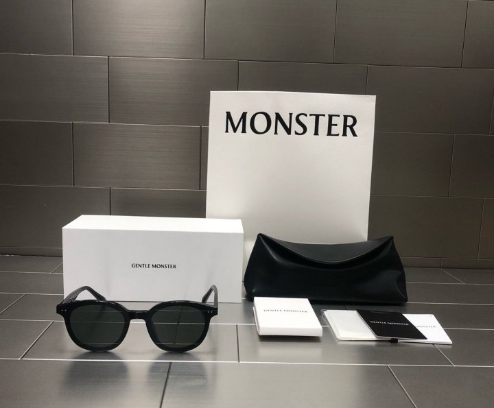 젠틀몬스터 뉴본 썬글라스  