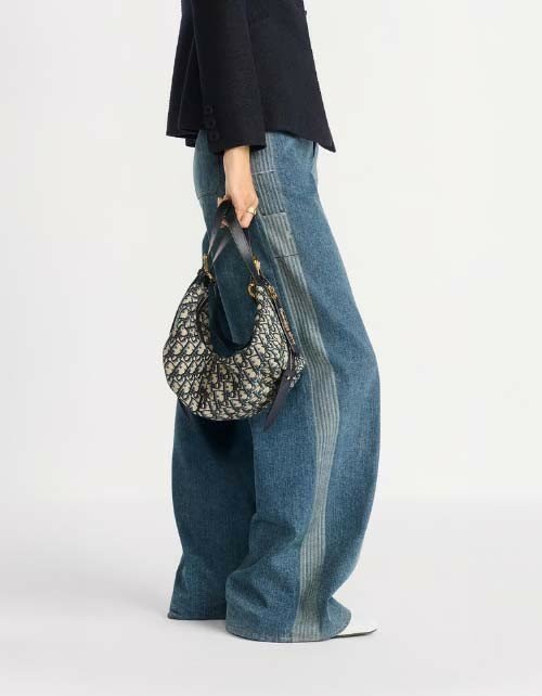 디올 플레어 진 