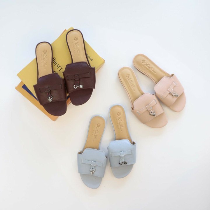 로로피아나 썸머 참 샌들 슬리퍼