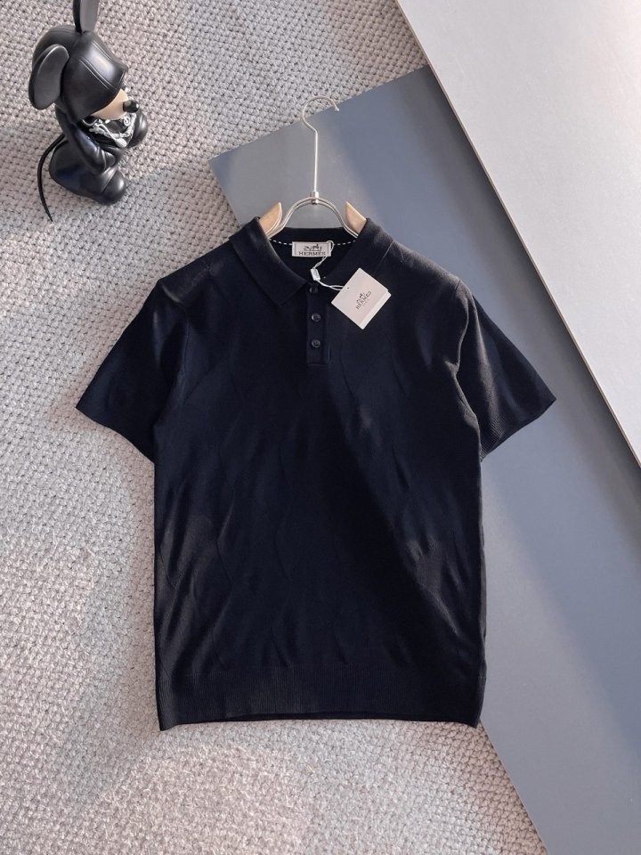 펜디 자가드 카라 쿨니트