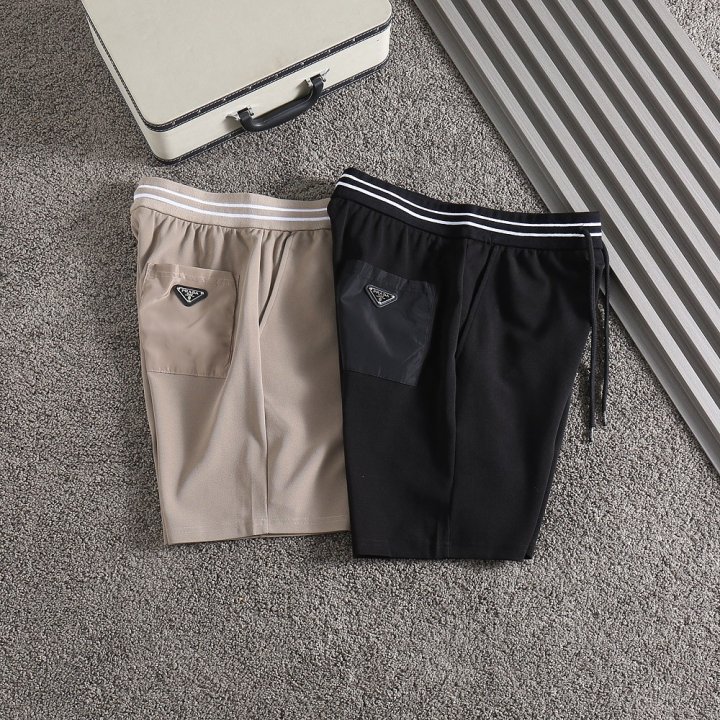 프라다 백포켓 포인트로고 하프팬츠 