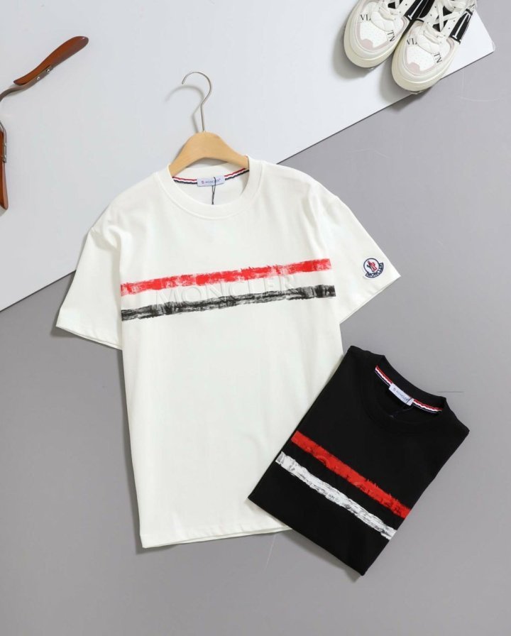 몽클레어 마린포인트 엠보로고 반팔 티셔츠  