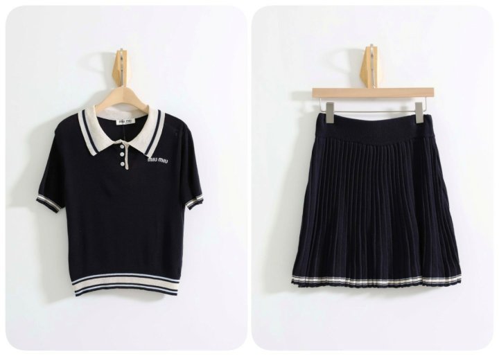 미우미우 코튼 니트 폴로 셔츠 & 플리츠 스커트 SET