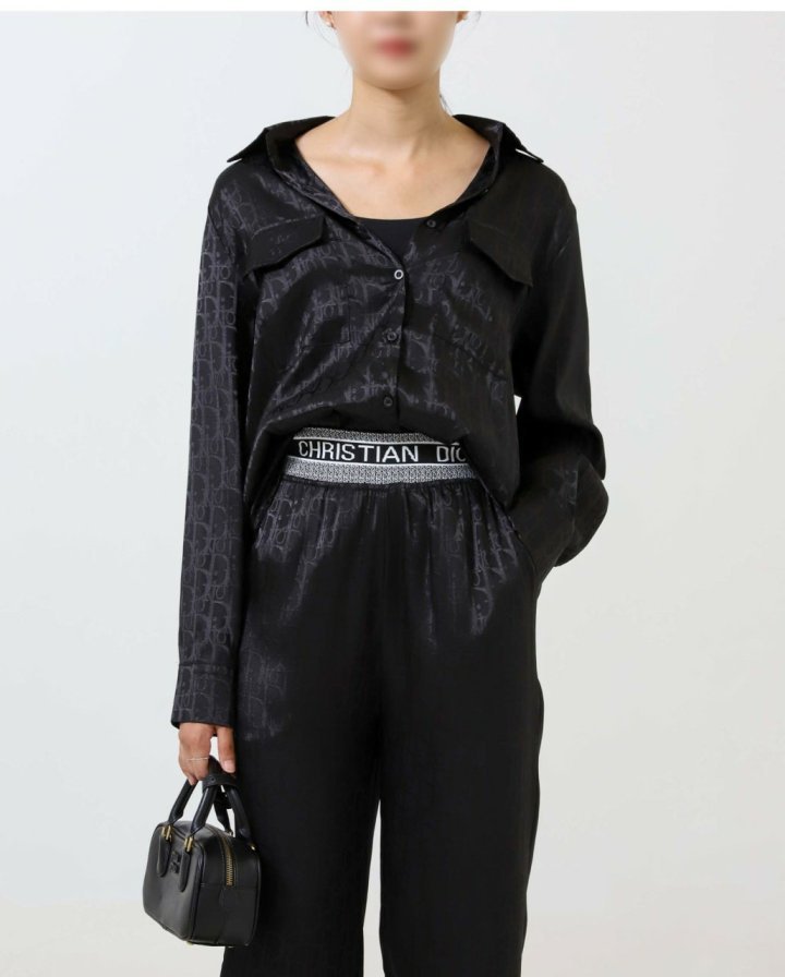 디올 오블리크 로고 블라우스 & 로고 밴딩 팬츠 SET     