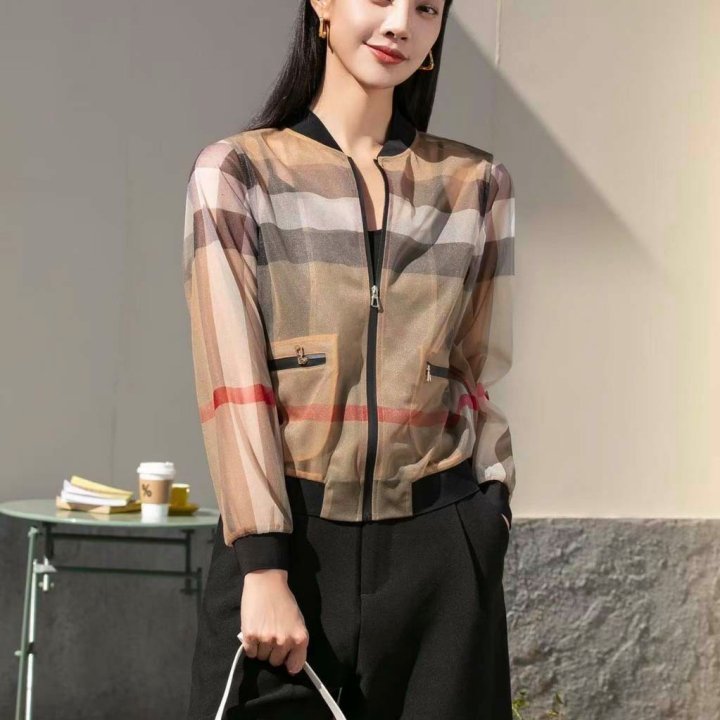 버버리 컨트라스트 메쉬 자켓