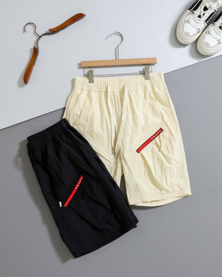 프라다 레드탭 로고 하프 팬츠