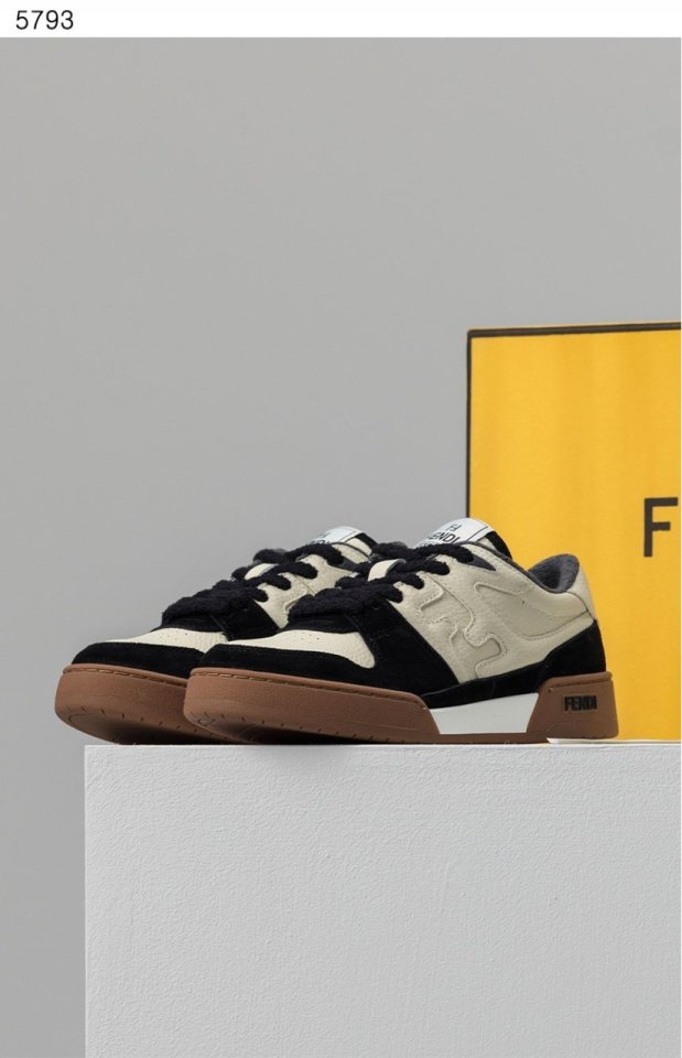 펜디 매치 블랙 스웨이드 로우탑