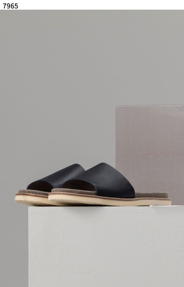 브루넬로 쿠치넬리 싱글 스트랩 suede 슬리퍼