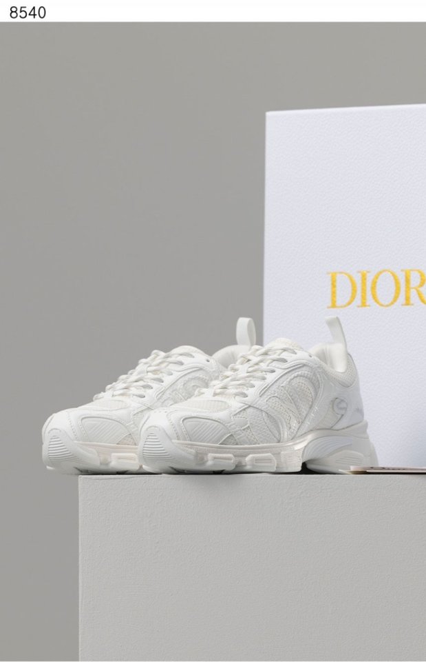 디올 크로노 스니커즈
