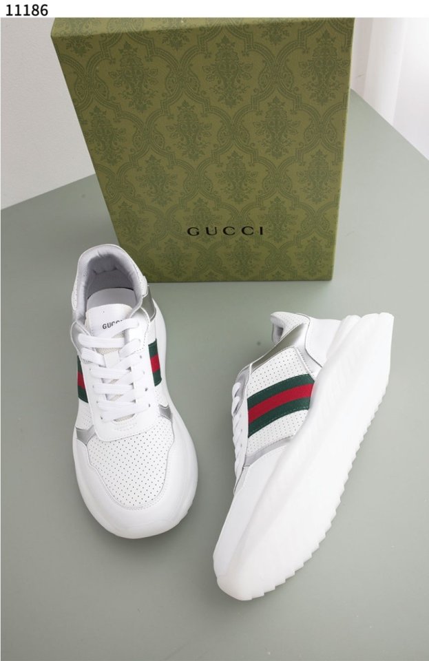 구찌 웹 화이트 스니커즈 