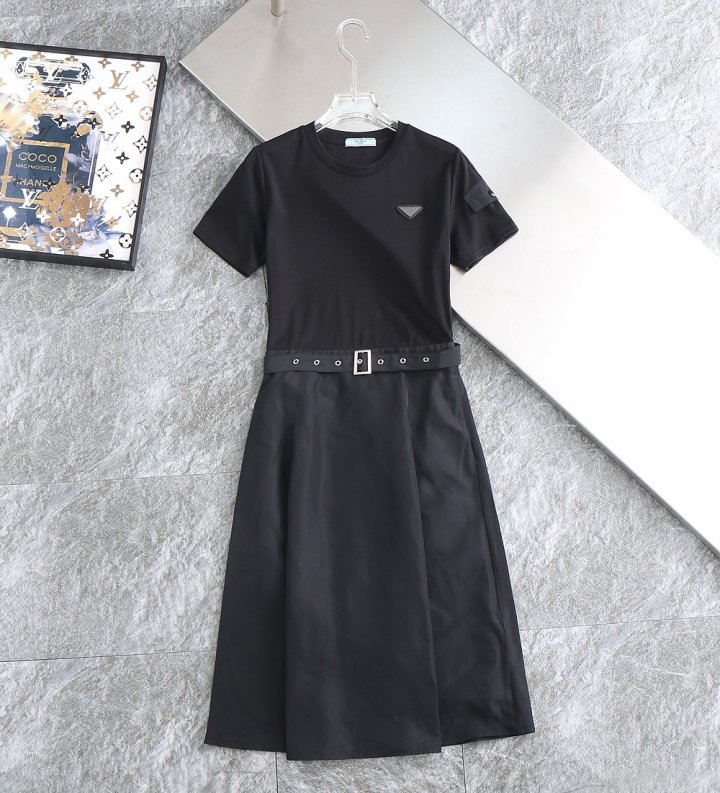 프라다  여성 라운드넥 와이드원피스