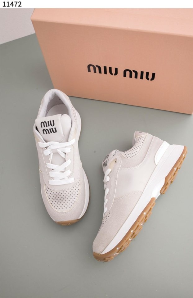 미우미우   퍼퍼레이터드 로우 탑 스니커즈 