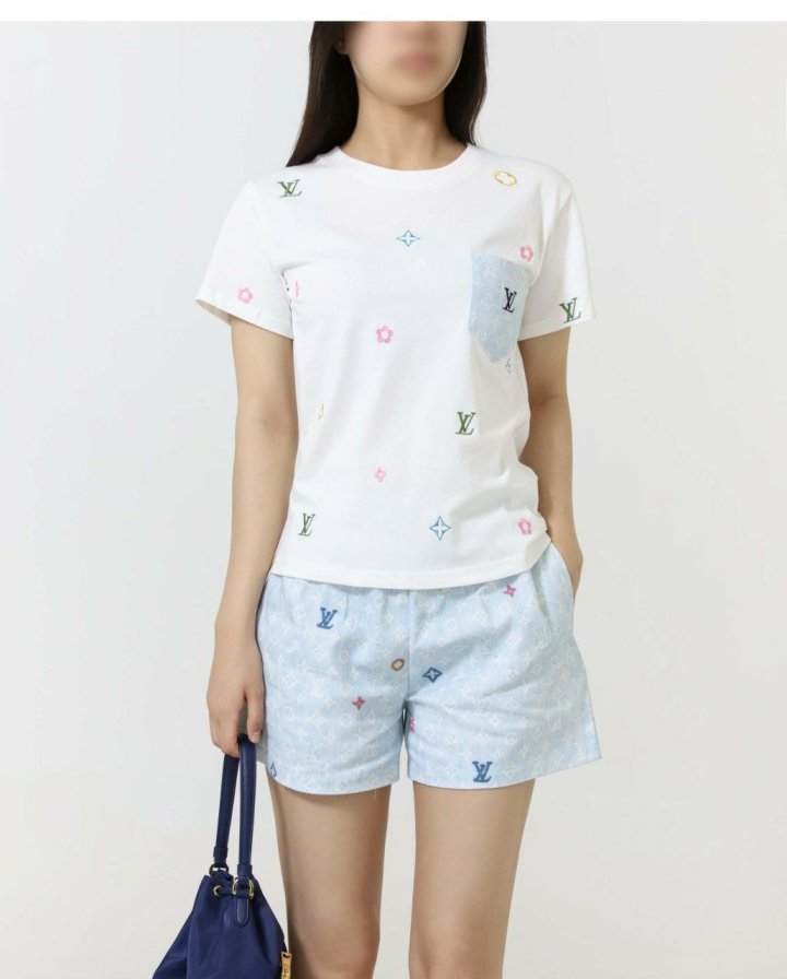 루이비통  멀티 모노그램 포켓 반팔 + 숏팬츠 set 