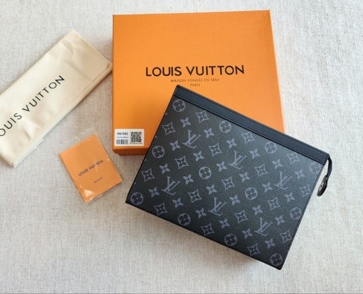 루이비통  포쉐트 보야쥬 MM 클러치백 M61692