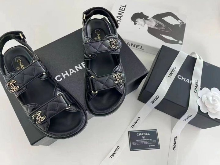 샤넬   벨크로 샌들