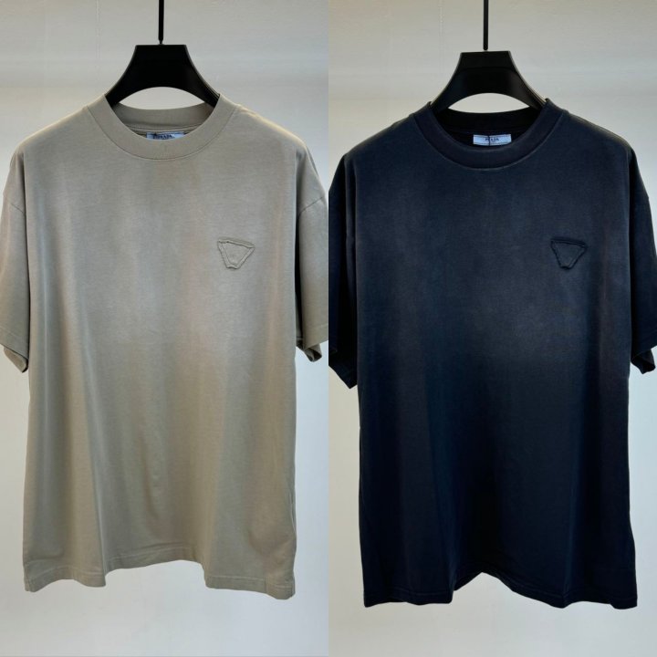 프라다  히든삼각로고 워싱 라운드 티셔츠