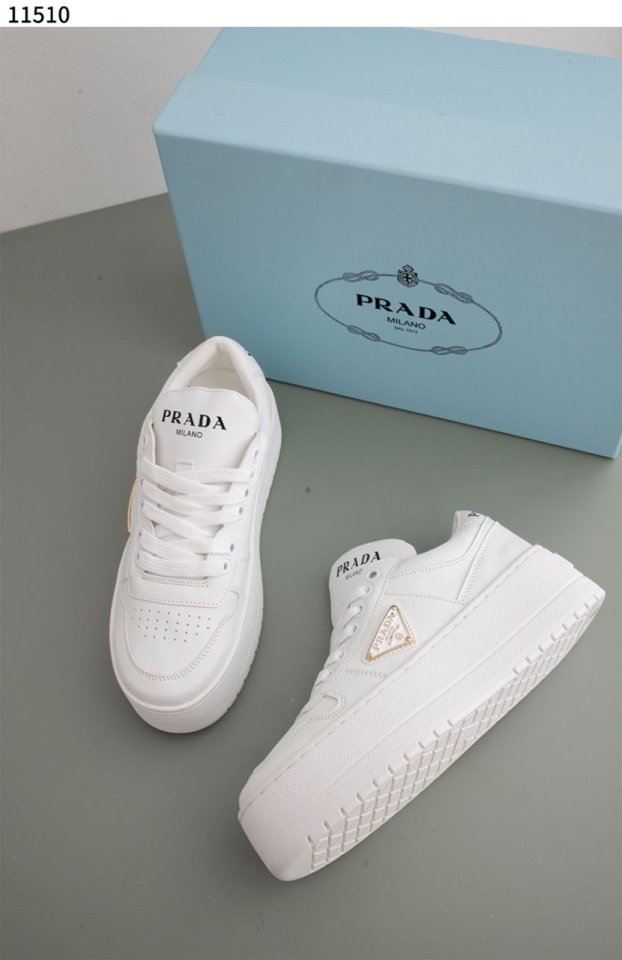 프라다   다운타운 볼드 레더 스니커즈