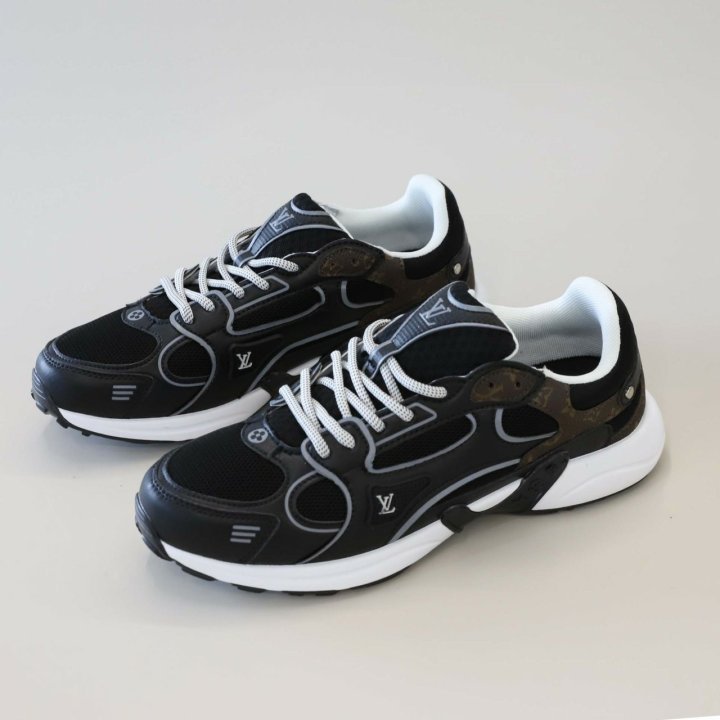 루이비통  올림피아 모노그램 스니커즈