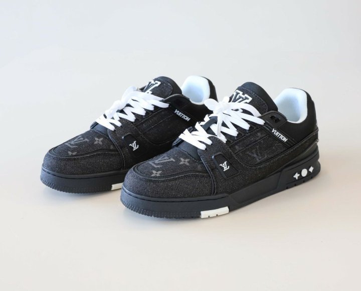 루이비통  LV 트레이너 스니커즈 