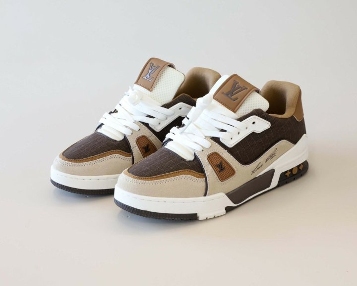 루이비통  LV 트레이너 스니커즈 