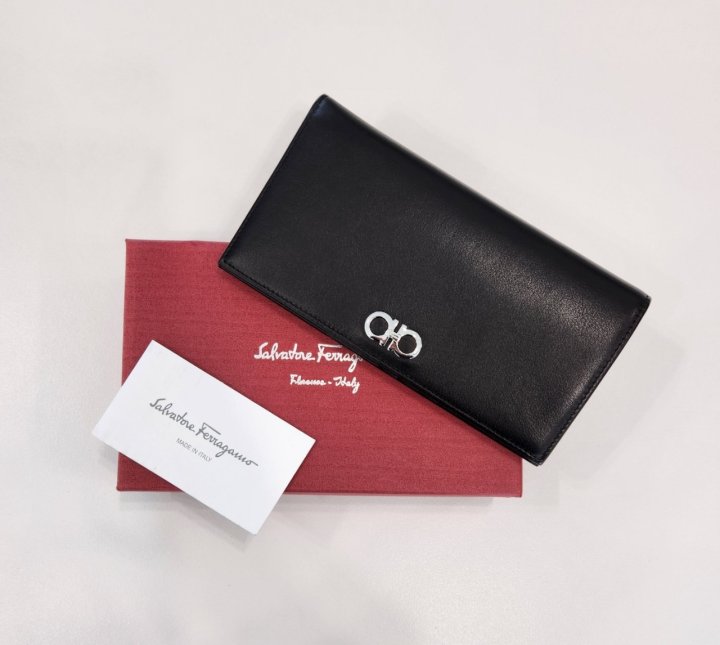 페레가모   램스킨 장지갑 