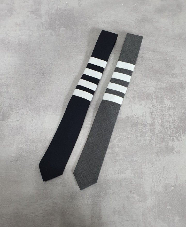 톰브라운   4바 플레인 위브 넥타이 