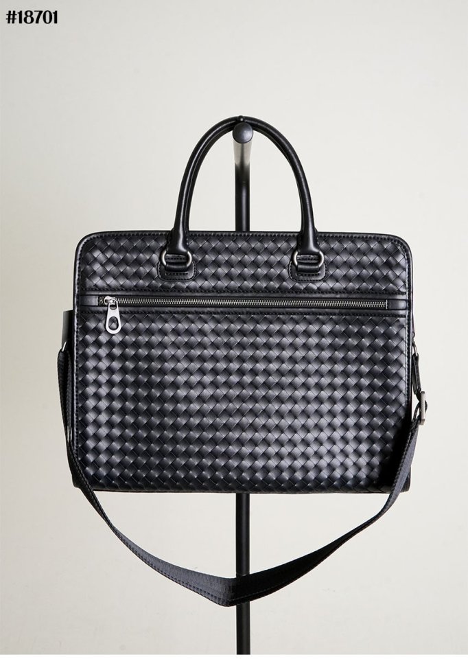 보테가베네타   레더 스퀘어 인트레치아토 브리프케이스