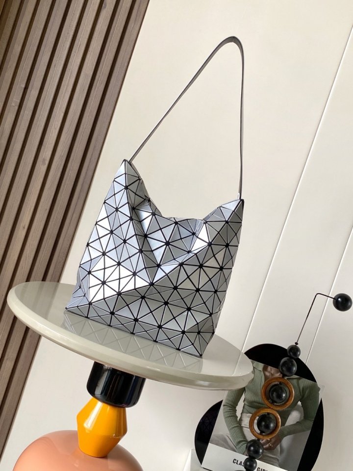 바오바오   이세이미야케 호보백 라지