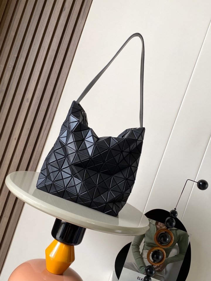 바오바오   이세이미야케 호보백 라지