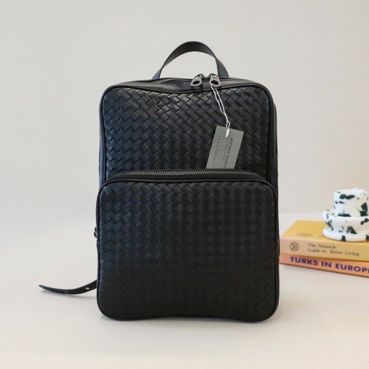 보테가베네타  인트레치아토 벨트 백팩 