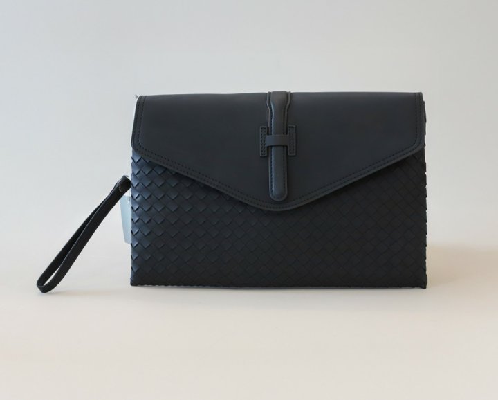 보테가베네타  위빙 클러치 