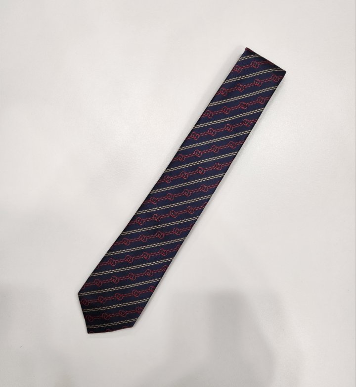 구찌   인터로킹 G 사선 실크 넥타이 