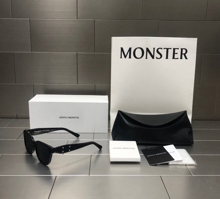 젠틀몬스터 X 메종 마르지엘라  MM110 선글라스   
