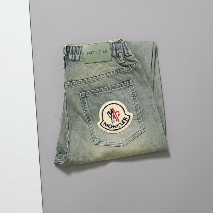 몽클레어  모티프 로고 워싱 진 