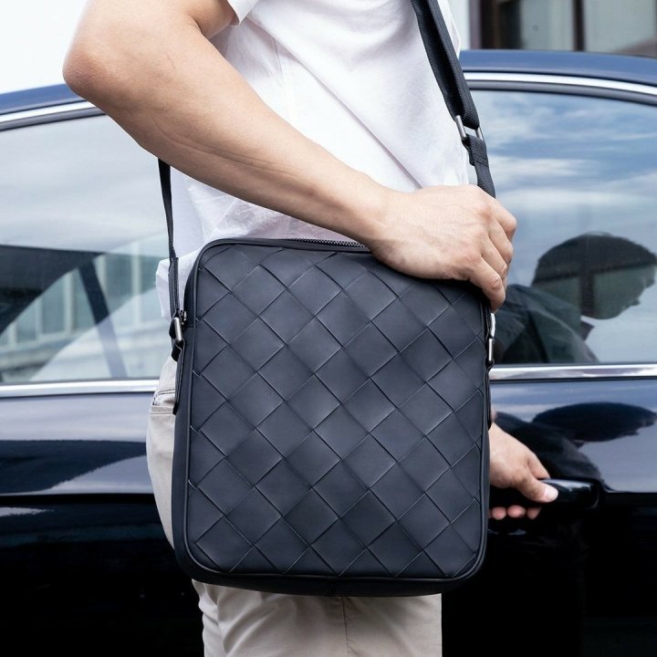 보테가베네타  인트레치아토 클래식 스퀘어 크로스백 