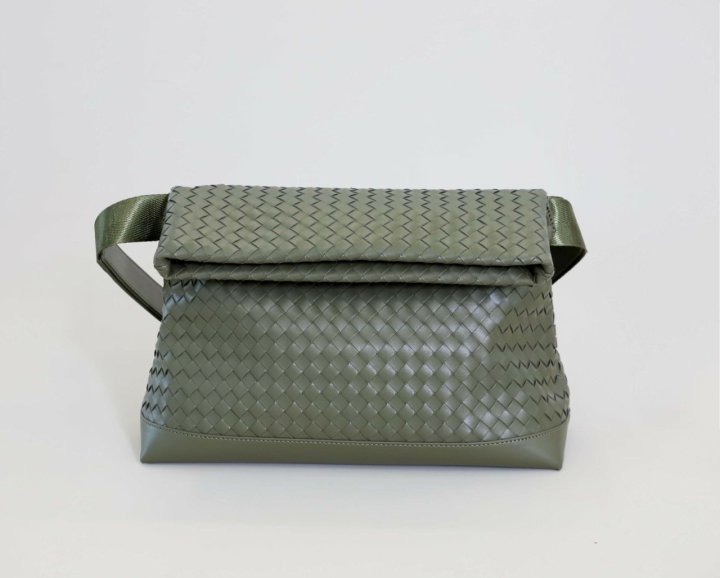 보테가베네타  인트레치아토 크로스 숄더백