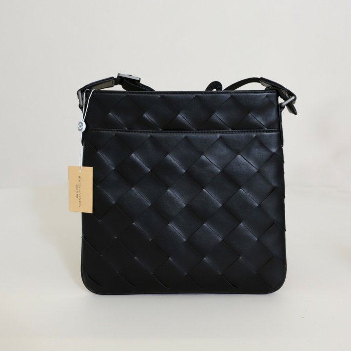 보테가베네타  메신저 크로스백 