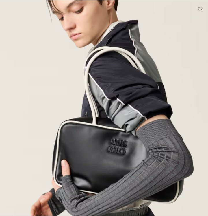 미우미우  가죽 보 백 