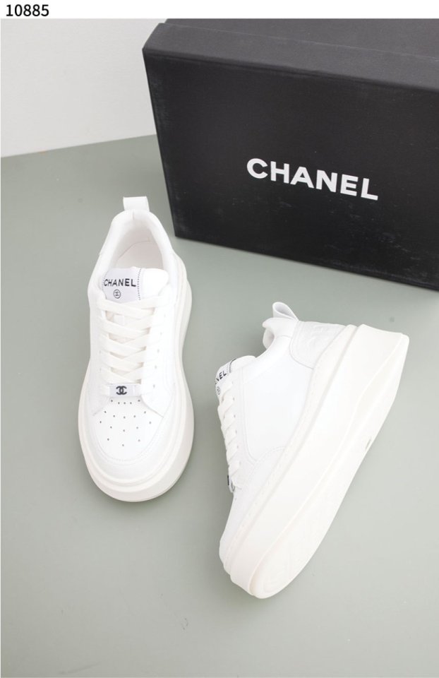 샤넬   여성 오버솔 화이트 스니커즈 