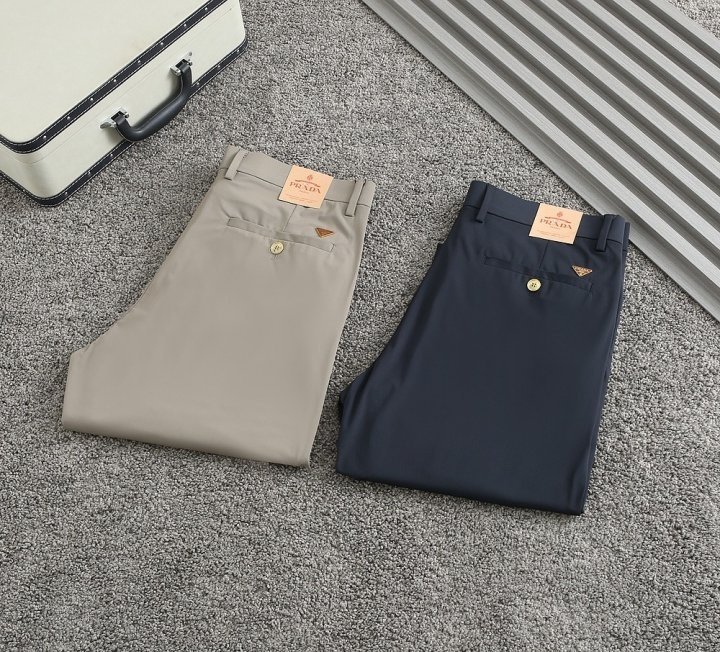 프라다  골드파츠 삼각로고 면스판 팬츠