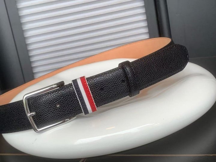 톰브라운  카프스킨 페블 레더 벨트 