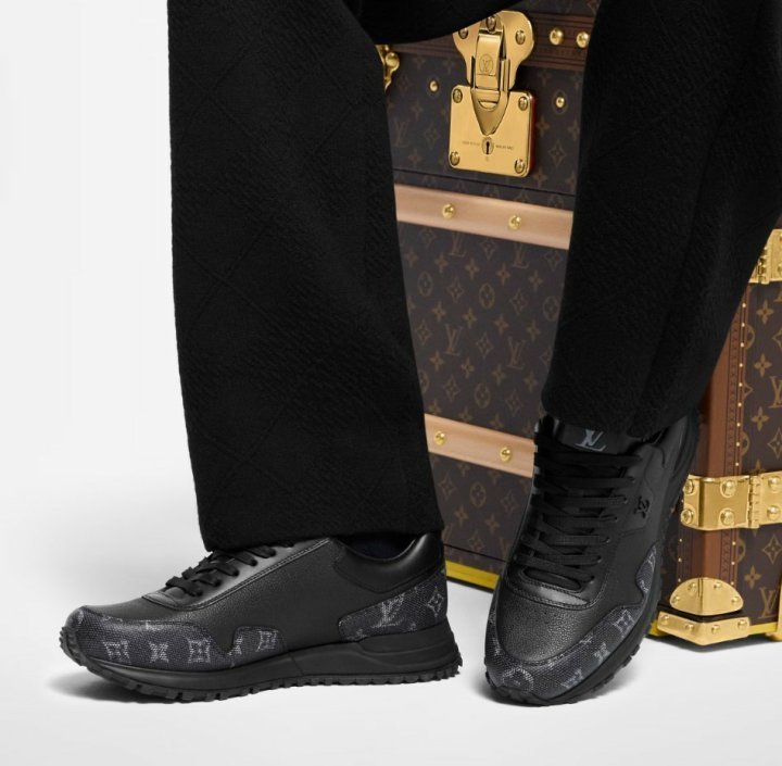 루이비통  런 어웨이 스니커즈 