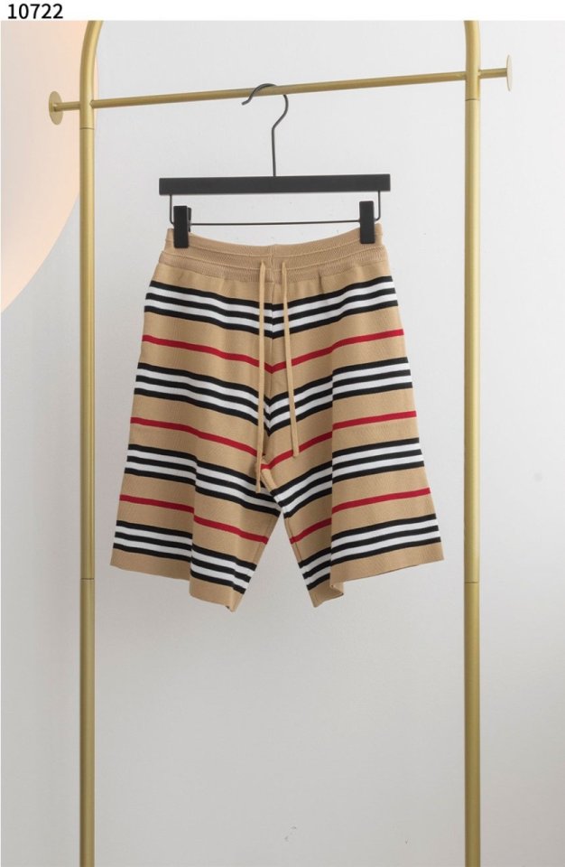 버버리  니트 스트라이프 하프팬츠