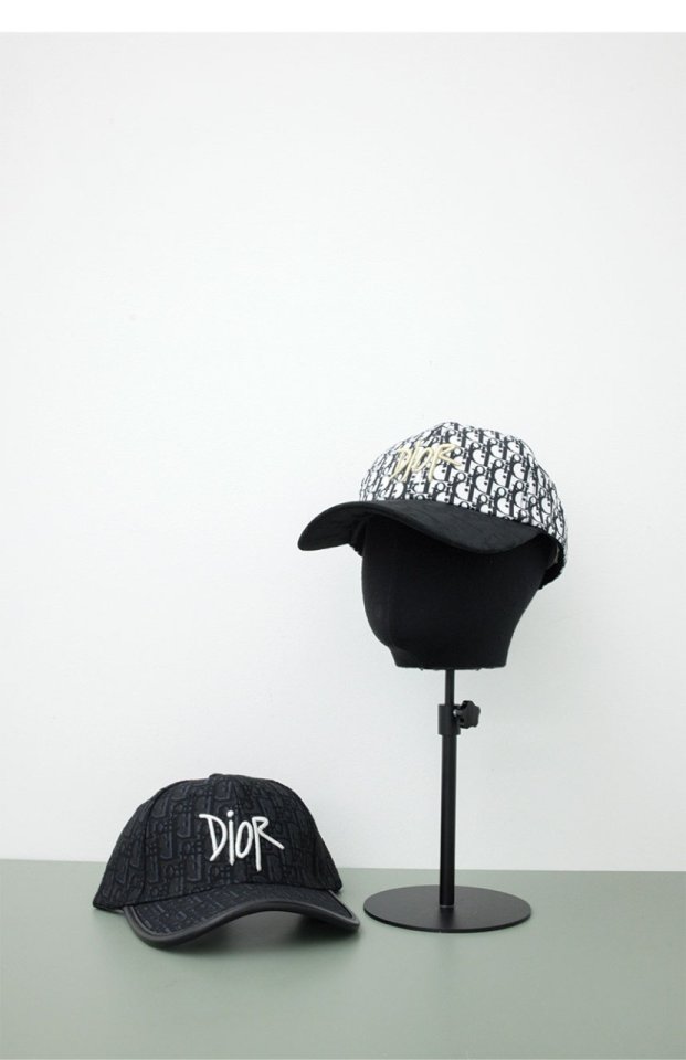 디올   로고 자수 볼 캡