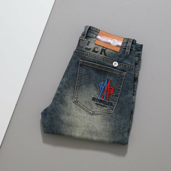 몽클레어  백 로고 플레이 자수 로고 데님 팬츠