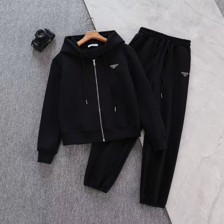 프라다  여성 후드 트레이닝 조거세트