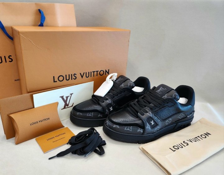 루이비통   LV 트레이너 스니커즈