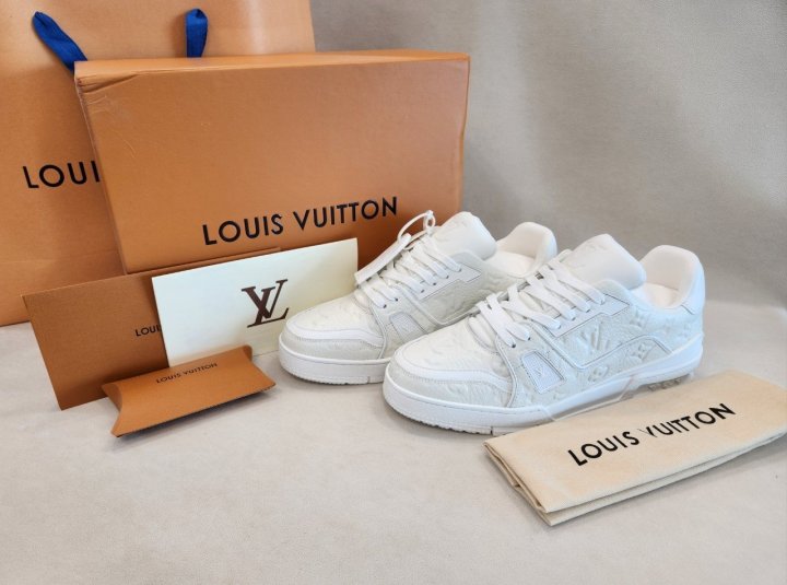 루이비통   LV 트레이너 스니커즈